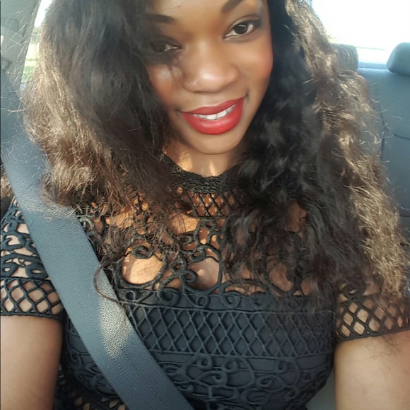 BF SALE🌑🙌🏾[Express] Lace Dress - Picture 3 of 8